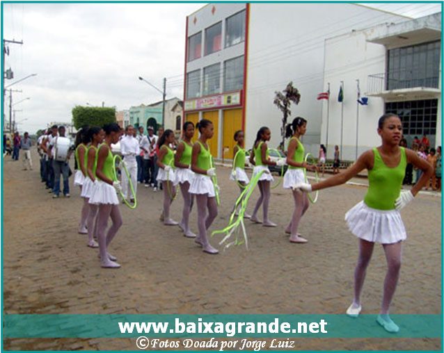 Baixa Grande comemorou 7 de Setembro com desfile de Fanfarra